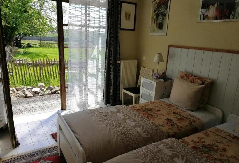 Номер Стандарт, Johan's Lodge