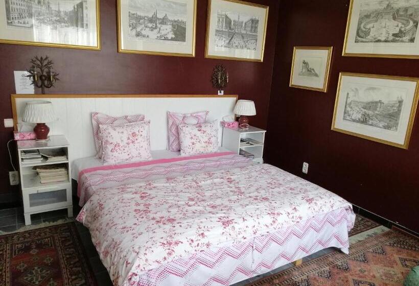 Номер Стандарт, Johan's Lodge