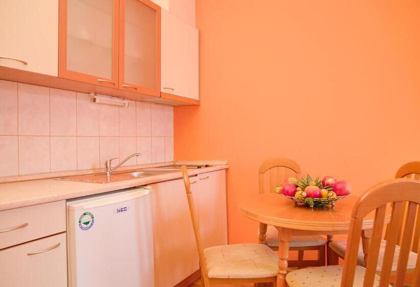 침실 1개 아파트, Apartments Flora Daisy
