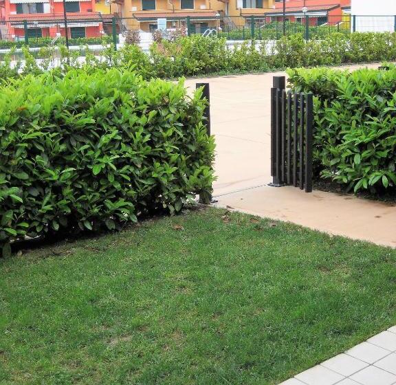 اتاق استاندارد چهارنفره با چشم‌انداز باغ, Apartments Villaggio Dei Fiori Extra Luxury 4 Stars   Great Family Resort   Petz Friendly   With Hyp
