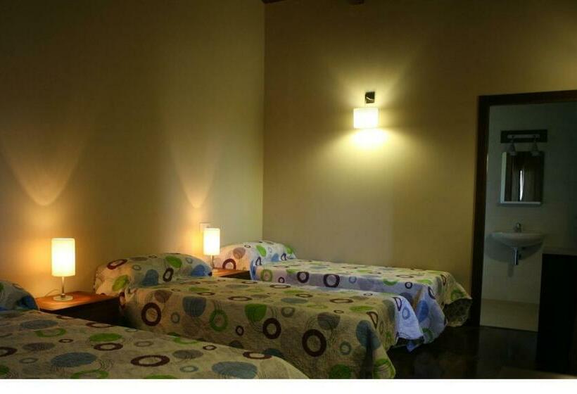 اتاق استاندارد سه نفره, Casa Barbadelo