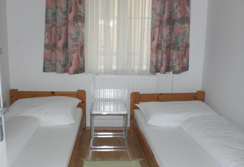 سوییت, Privatzimmer Familie Wagner