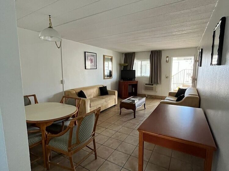 스위트, Holiday Isles Resort