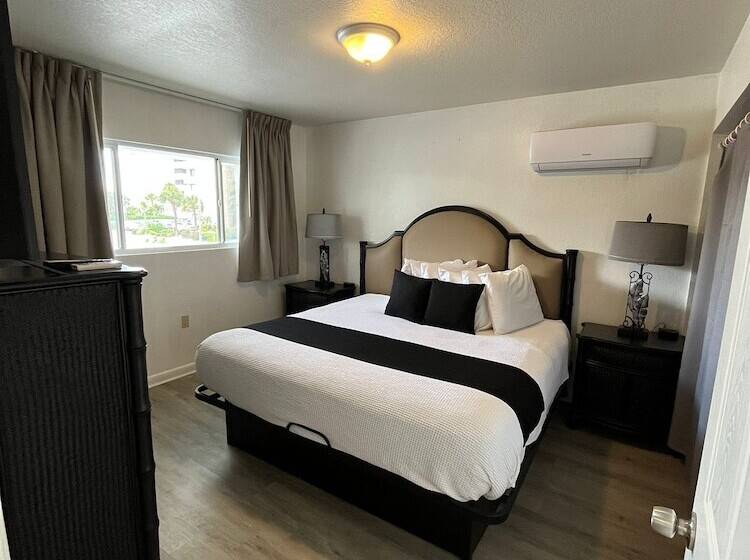 Апартаменты 2 Спальни, Holiday Isles Resort