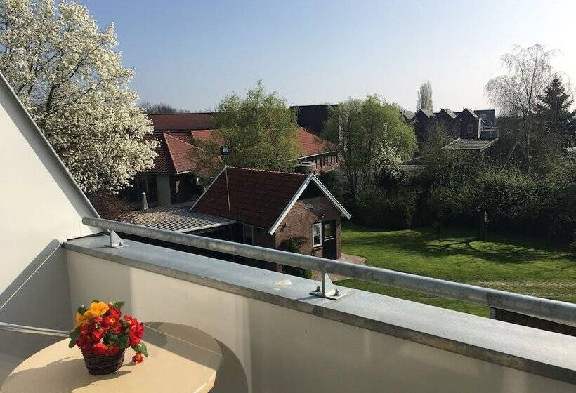 컴포트 룸, Villavelo Twente