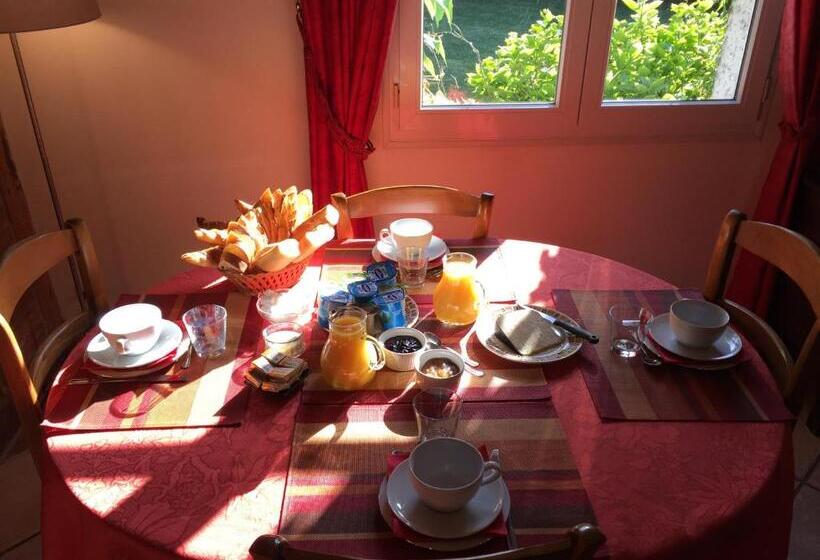 Номер Стандарт, Chambres D'hôtes Edoniaa