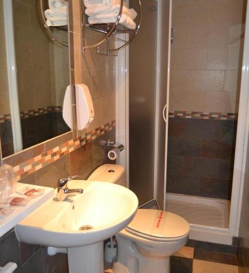 اتاق استاندارد سه نفره, Hostal Arévacos