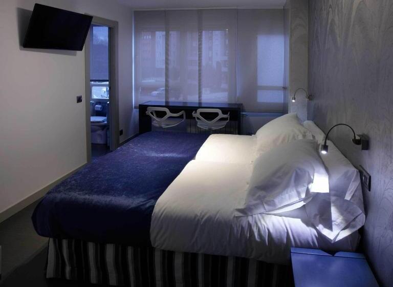 标准间, Hostal Averroes