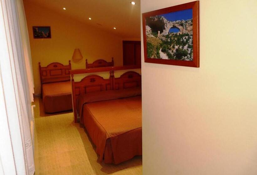 Четырехместный Номер Стандарт, Hostal Casa Castro