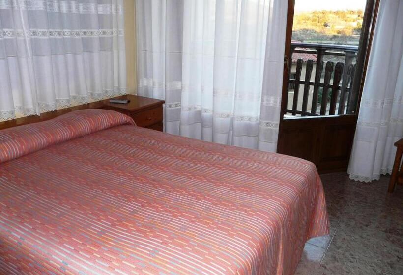 Номер Стандарт с Балконом, Hostal Casa Castro