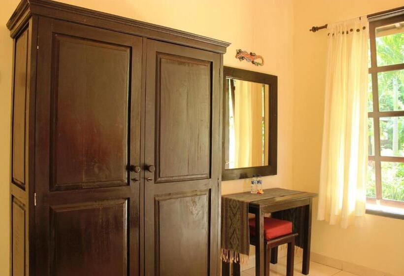 Номер Superior, Giri Sari Guest House Pemuteran Bali