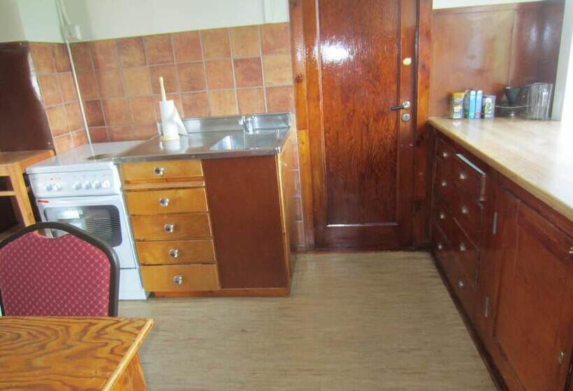 اتاق استاندارد یک تخته با سرویس بهداشتی مشترک, Nes Guesthouse