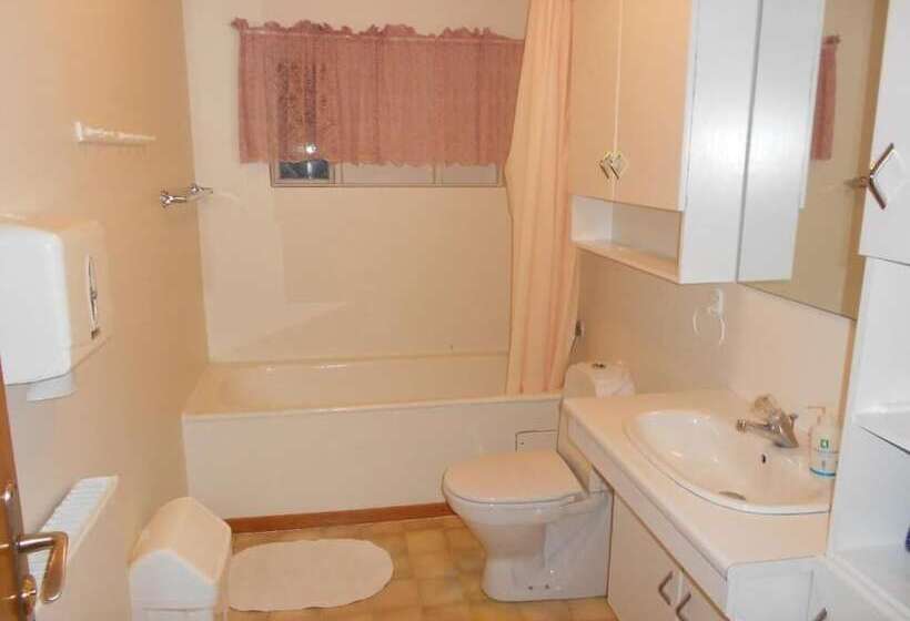 اتاق استاندارد یک تخته با سرویس بهداشتی مشترک, Nes Guesthouse