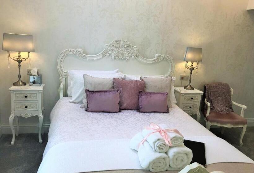 חדר דחוקס עם מיטת קינג, Trefoil Guest House
