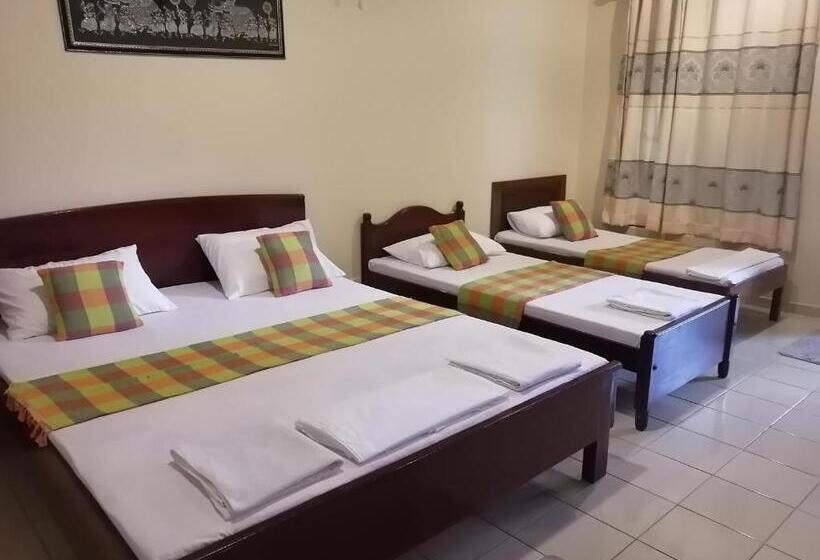 Четырехместный Номер Deluxe, Green Land Guest House