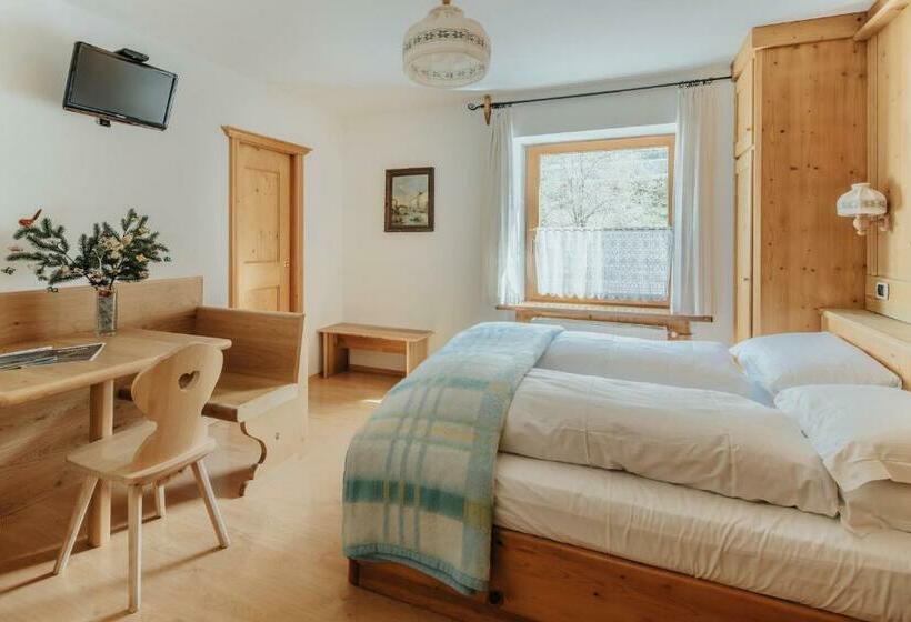اتاق استاندارد با تخت بزرگ, Locanda Montana