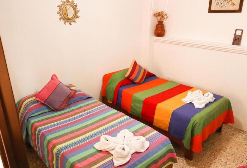 اتاق استاندارد با سرویس بهداشتی مشترک, Posada Don Mario