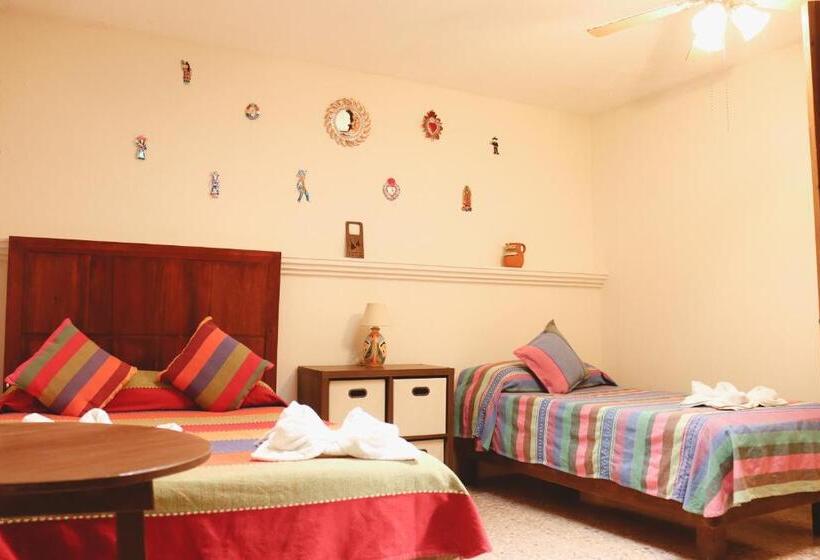 اتاق ساده سه‌ نفره, Posada Don Mario