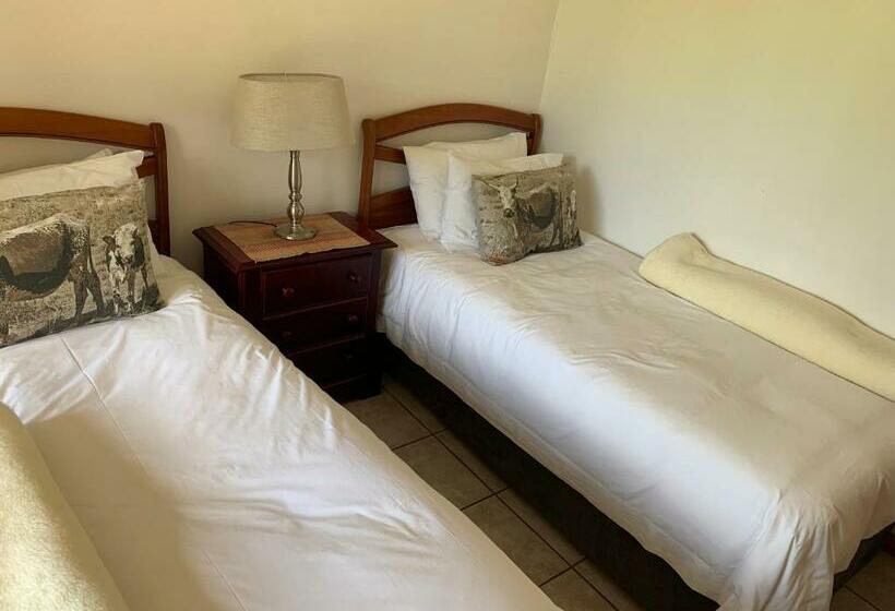 اتاق خانوادگی, Mountain Dew Guest House
