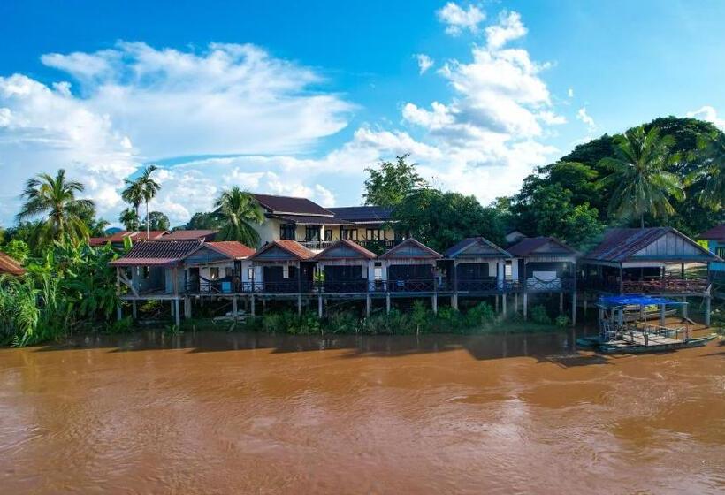 اتاق استاندارد با چشم‌انداز رودخانه, Mr Tho S Bungalows