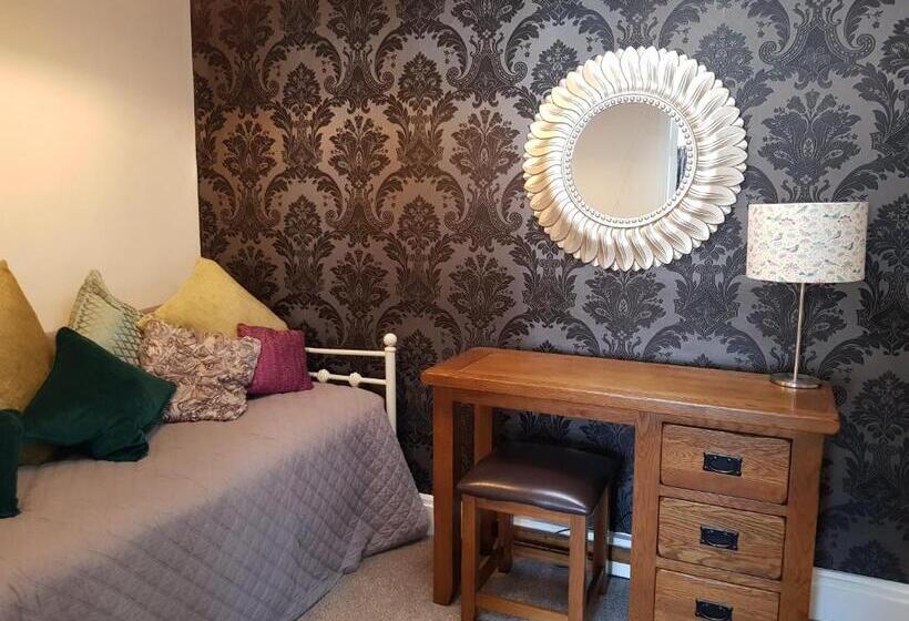 Номер Стандарт, Ty Helyg Guest House