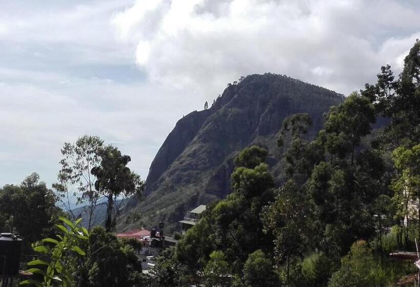 Quarto Estandar com Sacada, The Rock Face