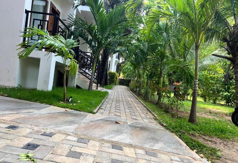 اتاق لوکس سه تخته, Gatetrees Resort