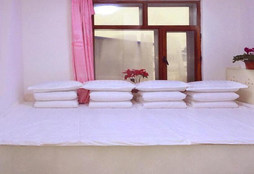 חדר סטנדרט לארבעה, Rime Island Manzhaosongju Inn