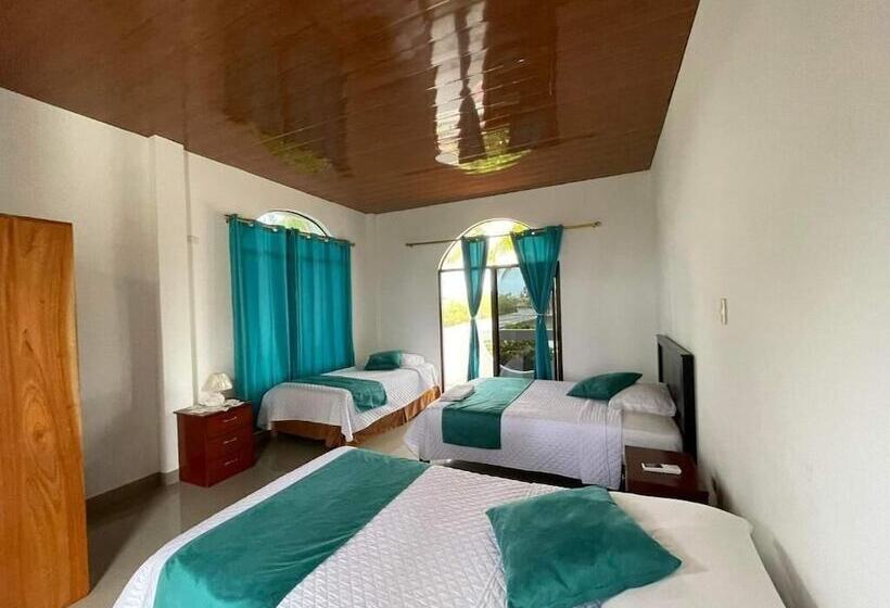 Chambre Triple Standard, Hostal Muro De Las Lagrimas With High Speed Internet Starlink