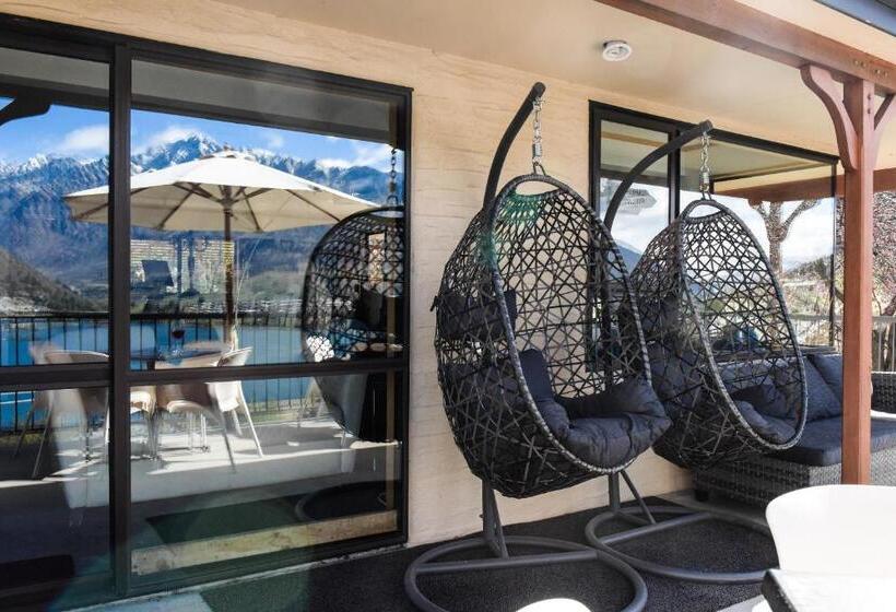 Quarto Estandar Banheiro Compartilhado, The Embassy B&b