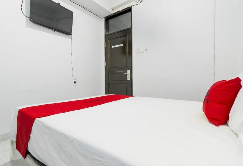 Номер Стандарт, Reddoorz Near Gajah Mada Plaza 2