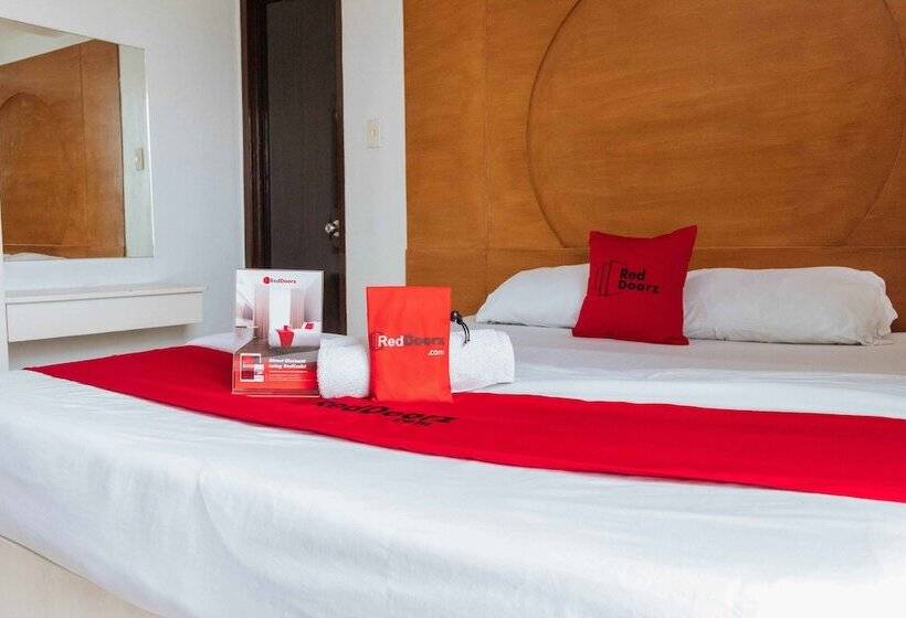 Номер Стандарт, Reddoorz Near Bambang Station