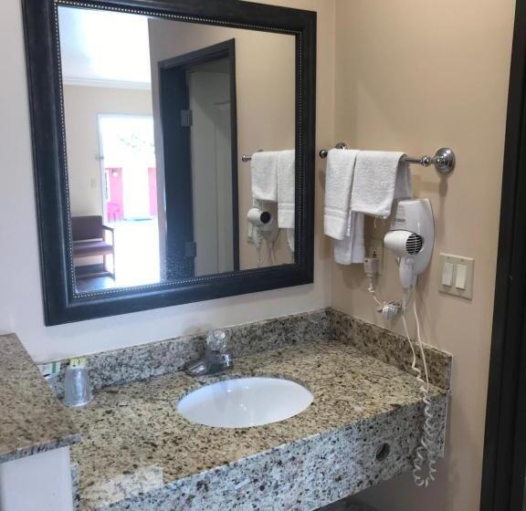 Стандартный Номер Кровать Кинг, Hyland Motel