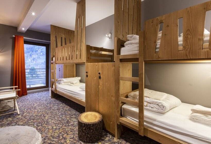 تختخواب در اتاق مشترک, Base Camp Lodge   Bourg Saint Maurice