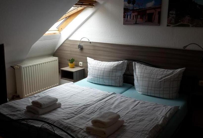 Номер Стандарт, Pension Zentrum Riesa