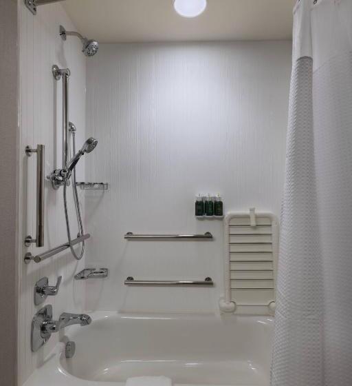 身障者適用キングサイズベッドルーム, Courtyard St. Louis Brentwood