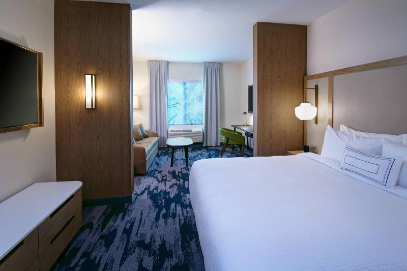 스위트 킹사이즈 침대, Fairfield Inn & Suites By Marriott Midland