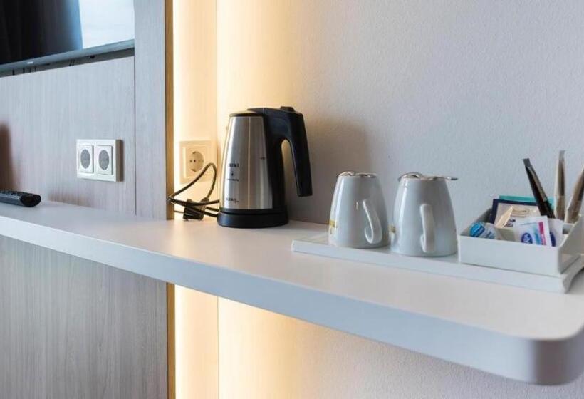 장애인을 위한 스탠다드 룸, Holiday Inn Express   Wiesbaden, An Ihg