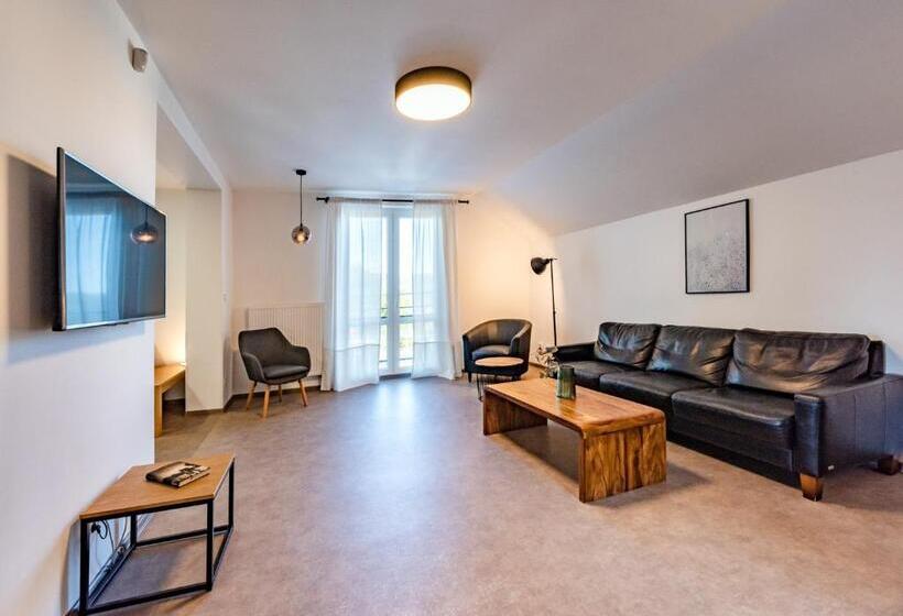 Апартаменты 1 Спальня с Террасой, Bergresort Apartments