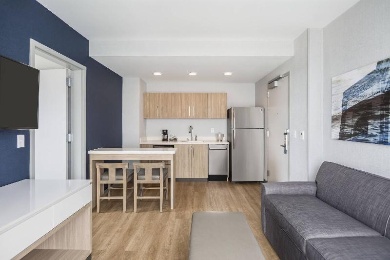 Люкс Кровать Кинг, Springhill Suites Madison