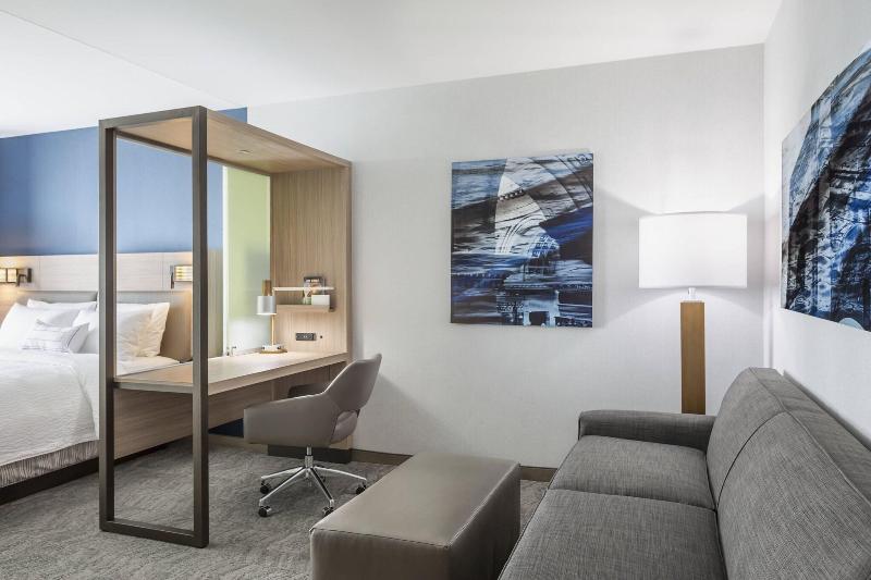 Люкс Кровать Кинг, Springhill Suites Madison