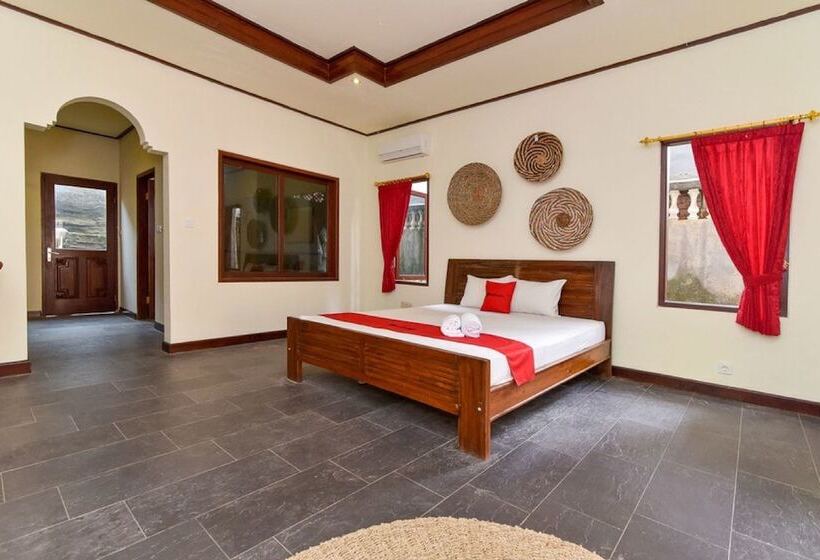 Номер Стандарт, Reddoorz Plus Near Seminyak Square