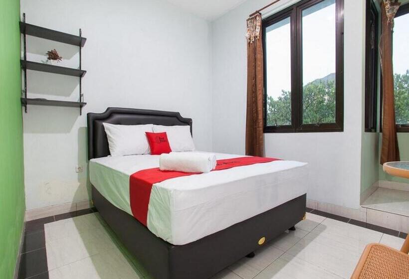 Номер Стандарт, Reddoorz Syariah Near Dbl Arena 2