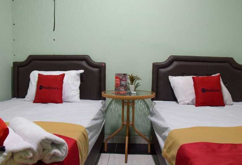 Номер Стандарт, Reddoorz Syariah Near Dbl Arena 2