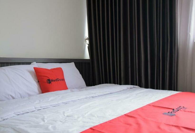 Номер Deluxe, Reddoorz Near Gor Satria Purwokerto