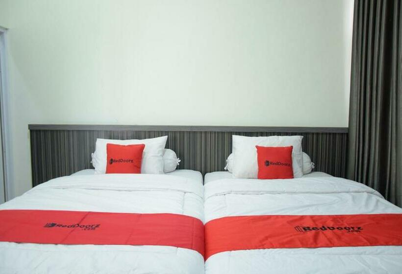 غرفة عائلية, Reddoorz Near Gor Satria Purwokerto