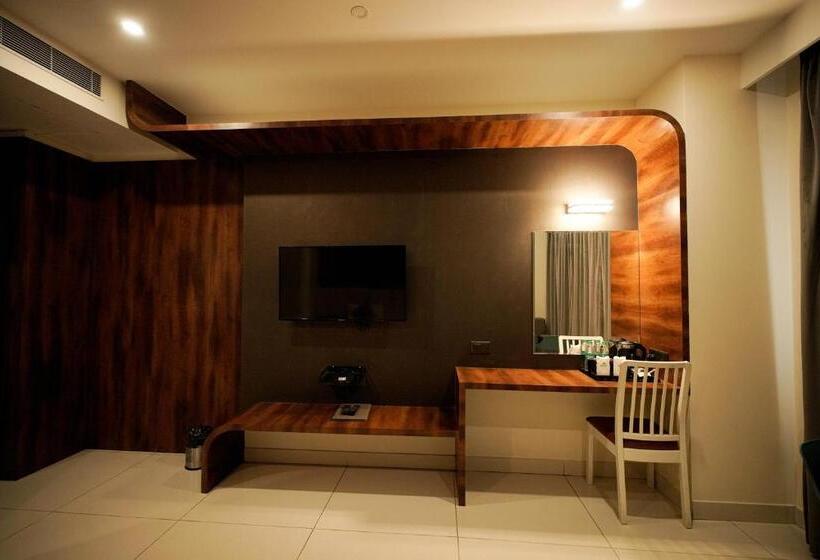 Номер Стандарт, Cliff Embassy Banquet And Suites