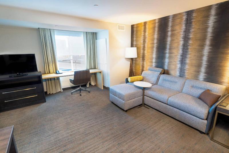 带大床的标准工作室, Residence Inn By Marriott Reno Sparks