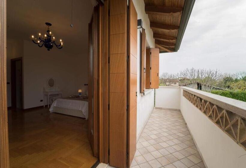 Номер Deluxe с Балконом, B&b La Serenissima