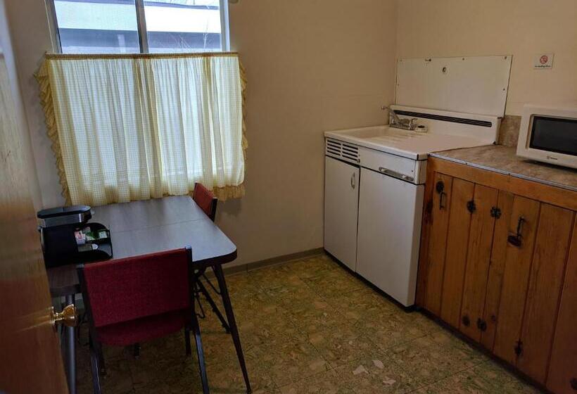 Номер Deluxe, Lakeview Motel